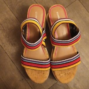 NWOB Gianni Bini “Briarre” Flatform Rainbow Sandals in Size 9.5M